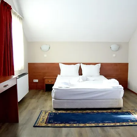 Hotel Sveta 4*