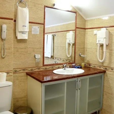 Хотел света 4*